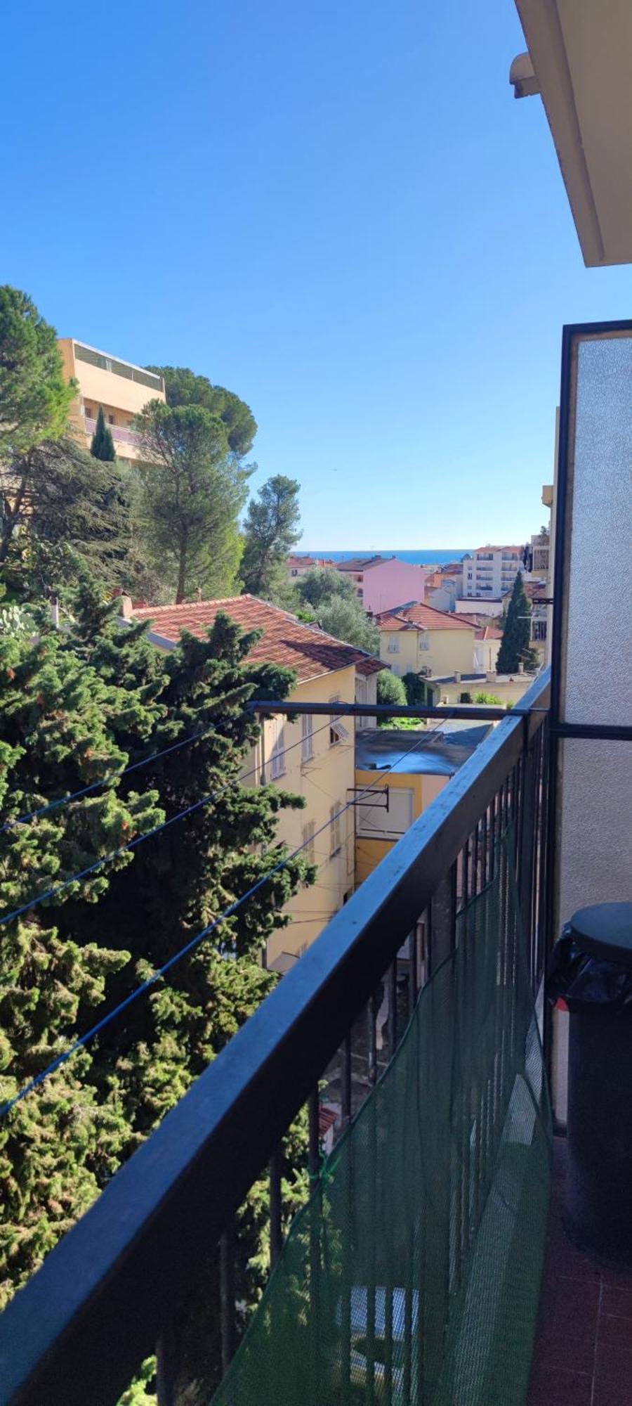 F1 - 8min De La - 5min Tramway Apartment *
